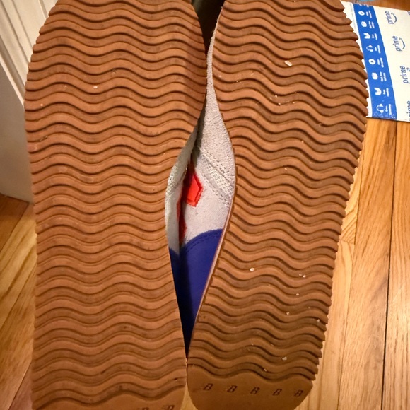 New Balance Retro Sneakers - Picture 4 of 5